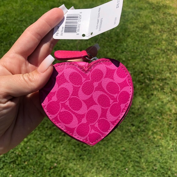 Pink Coach Heart Coin Purse new with tags - Picture 2 of 3